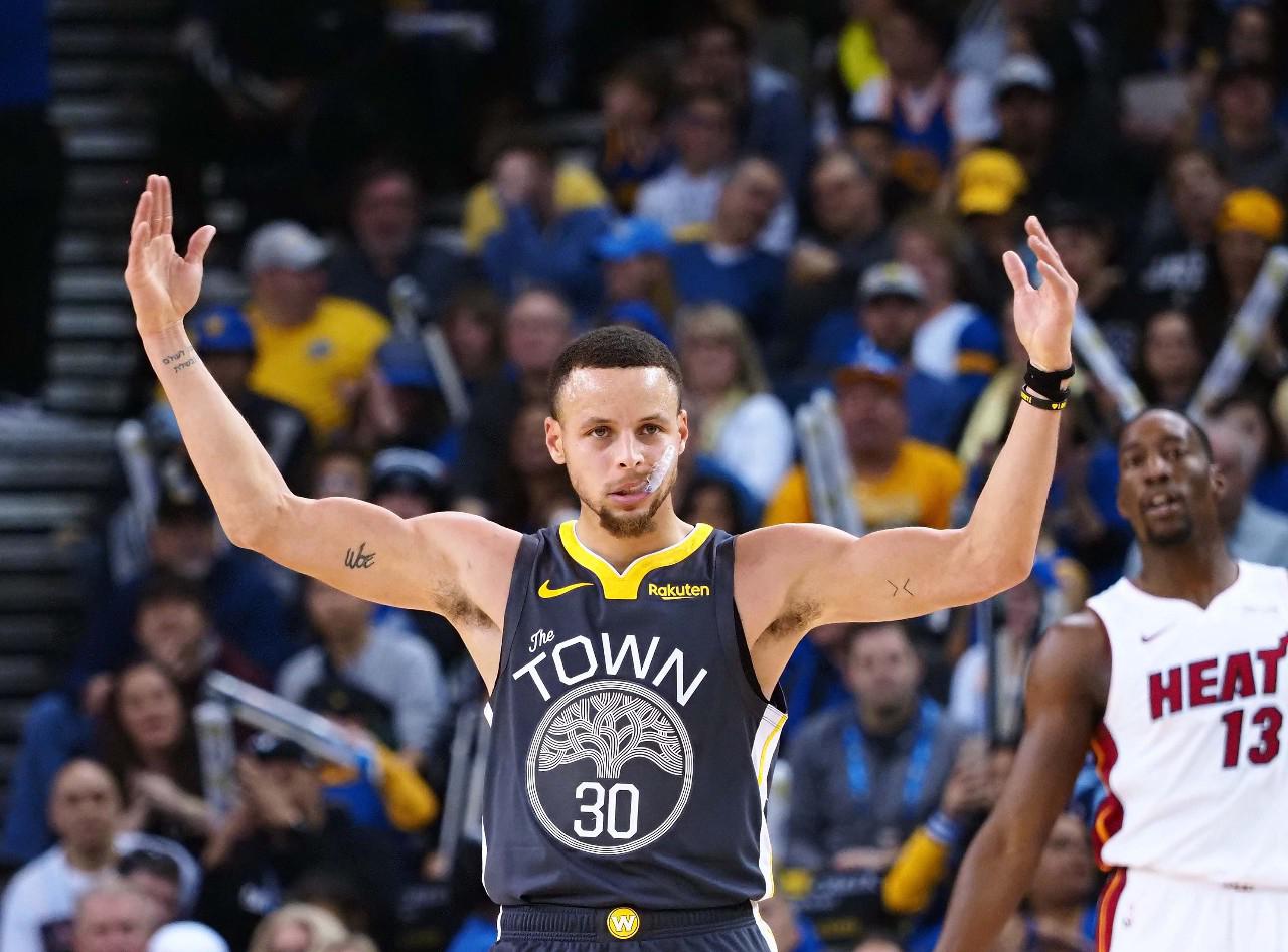 转身接球攻 转身接球攻